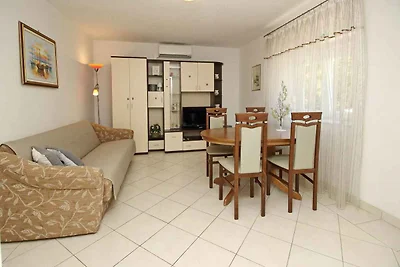 Ferienwohnung mit Terrasse und Klimaanlage