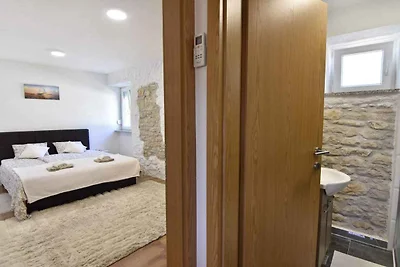 Ferienhaus mit Pool in Strandnähe