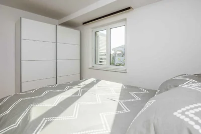 Ferienwohnung mit Balkon, Parkplatz und