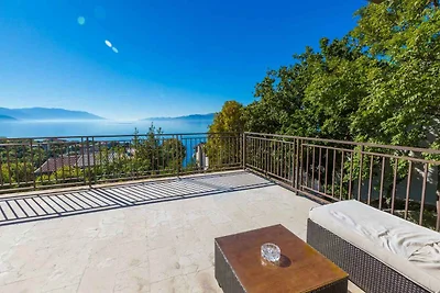Ferienwohnung mit Balkon und Meerblick