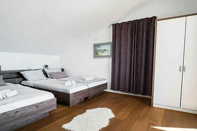 Vakantiehuis Ontspannende vakantie Novalja
