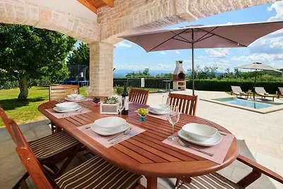 Villa mit Klimaanlage und Pool
