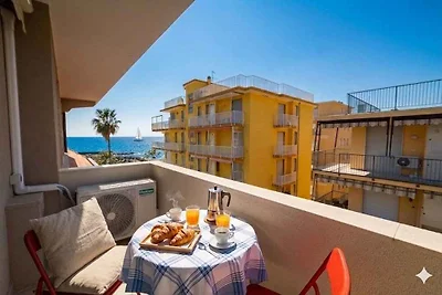 Ferienwohnung mit Klimaanlage und Balkon