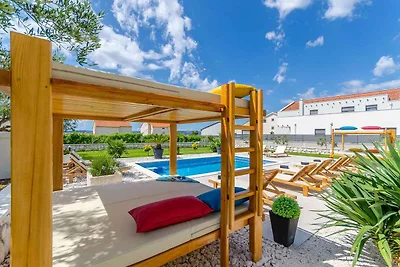 Ferienwohnung mit Pool und Klimaanlage