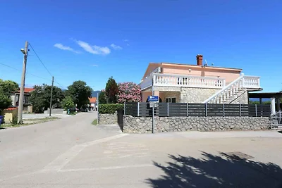 Ferienwohnung mit Klimaanlage und Balkon