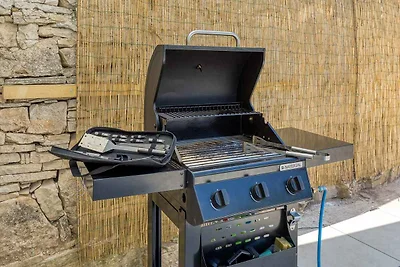 Authentische Steinvilla mit privatem Pool in 