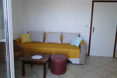 Ferienwohnung mit Balkon und Blick aufs Meer