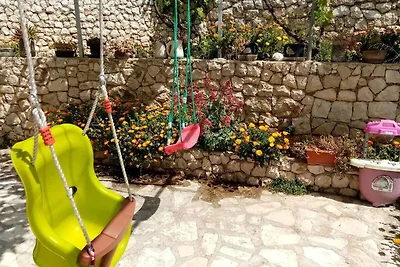 Gemütliche Ferienwohnung Nar in Vinišće mit M