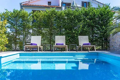 Ferienwohnung mit Pool und Klimaanlage