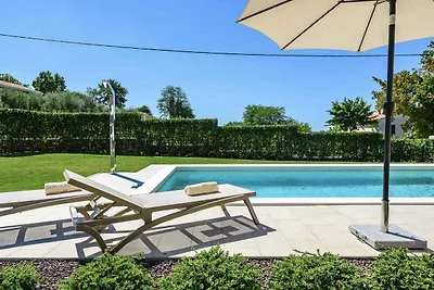 Ferienwohnung mit Pool, Klimaanlage