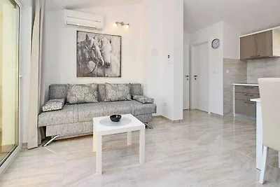 Ferienwohnung modern eingerichtet nur 300 m v