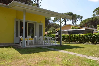 Bungalow mit Garten und Klimaanlage