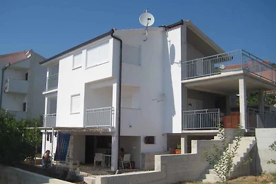 Appartamento Vacanza con famiglia Okrug Gornji