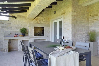 Villa mit Pool, Sauna und Fitness