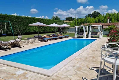 Villa mit Pool