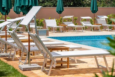 Ferienwohnung mit Pool und Grill