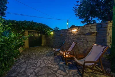 Charmantes dalmatinisches Steinhaus mit priva