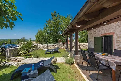 Villa mit Pool und Whirpool