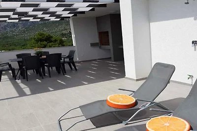 Ferienwohnung mit Swimmingpool, Grillterrasse
