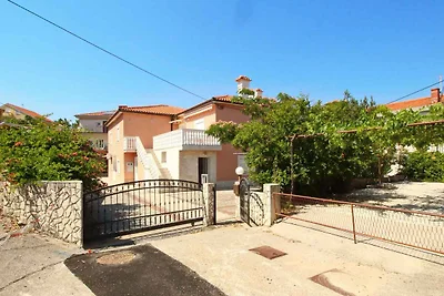 Gemütliche Ferienwohnung Radosna mit Meerblic