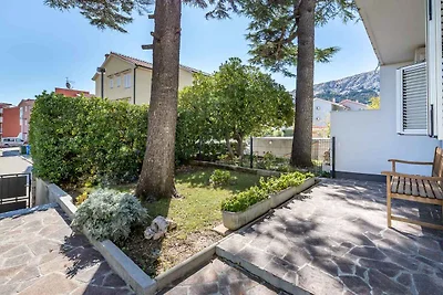 Ferienwohnung mit Garten und Klimaanlage