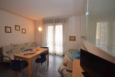 Studio mit Klimaanlage und Balkon