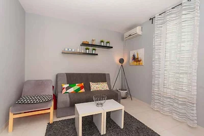 Ferienwohnung mit Balkon und Klimaanlage