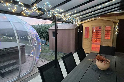 Ferienhaus mit Infrasauna und Jacuzzi