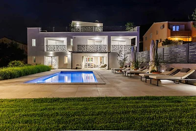 Casa de vacaciones Vacaciones de reposo Podstrana