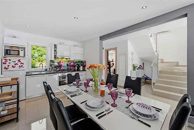 Ferienhaus mit Pool und Klimaanlage