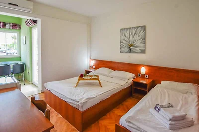 Ferienwohnung mit Pool und Klimaanlage