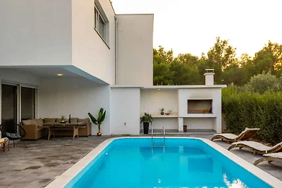 Ferienhaus mit Klimaanlage und Aussenpool