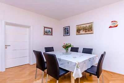 Ferienwohnung mit Klimaanlage und Terrasse