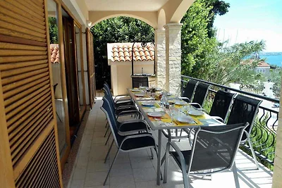 Ferienhaus mit Balkon