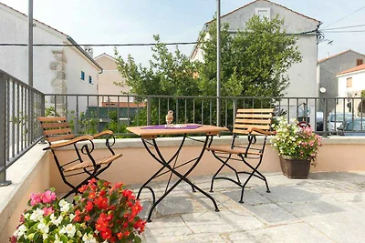 Ferienwohnung mit Meerblick und Terrasse
