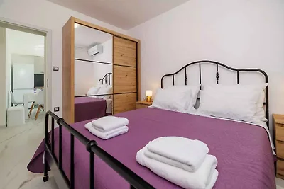 Ferienwohnung mit Klimaanlage, Pool und
