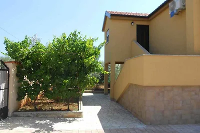 Ferienwohnung mit Pool und Klimaanlage