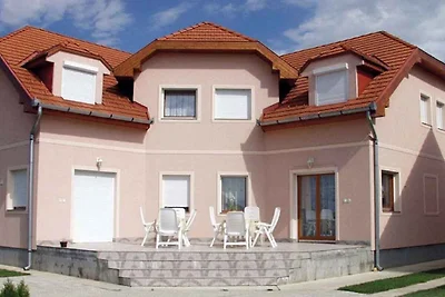 Ferienwohnung mit Gartenpavillon und Grill