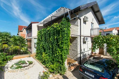 Ferienwohnung mit Terrasse und Klimaanlage