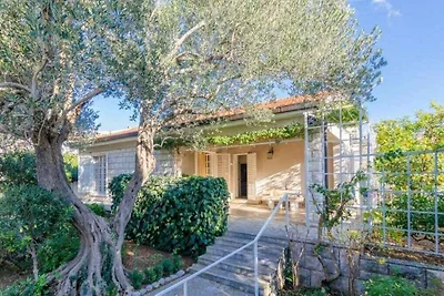 Gemütliches Ferienhaus Marko in Orebić mit Ga