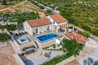 Charmante Villa Provansa in Kalebova Luka mit