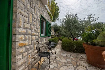 Villa mit Pool und Meerblick