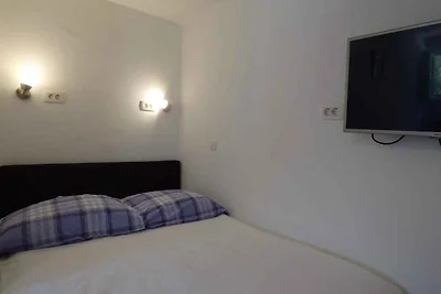 Studio mit Gemeinschaftsterrasse und Grill