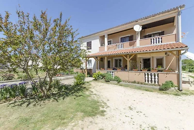 Ferienwohnung mit Klimaanlage und Terrasse