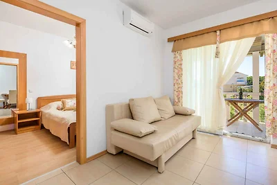 Charmantes Ferienapartment Pavica in Palit au