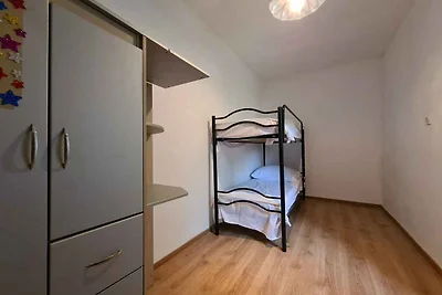 Ferienhaus mit Garten und Klimaanlage