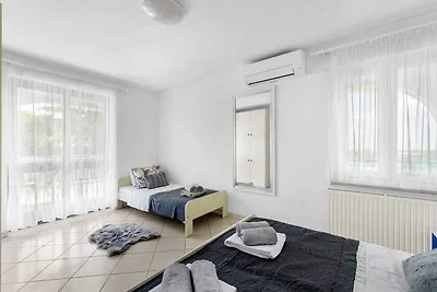 Apartment mit grossem Balkon, einem Schlafzim