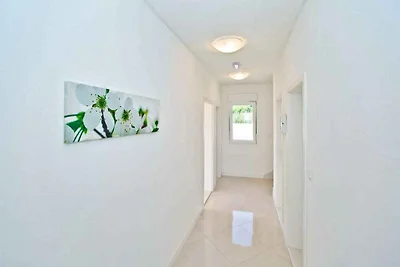 Villa mit Pool und Klimaanlage