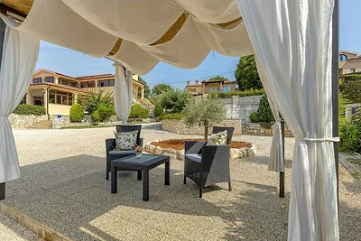 Hütte mit Klimaanlage und Terrasse