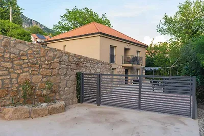 Ferienhaus mit Swimmingpool und Grillterrasse